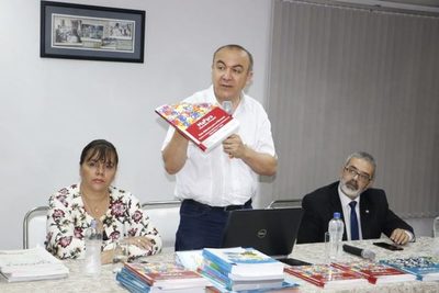 Fe de erratas acompañarán a materiales del MEC con faltas ortográficas