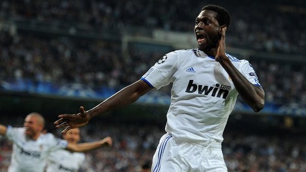 Olimpia desafía a sus socios para fichar al ex Real Madrid Emmanuel Adebayor » Ñanduti