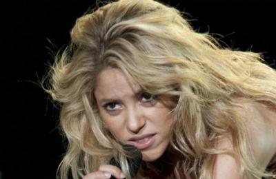 ¿Bad Bunny y J Balvin molestos con Shakira tras el Super Bowl? - SNT