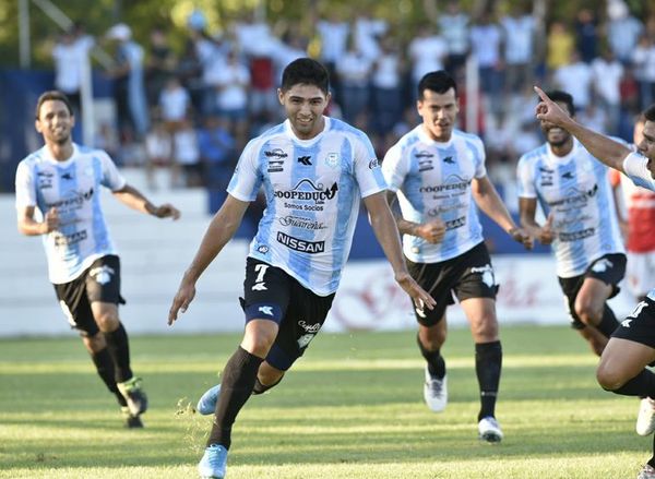 Viernes de estrenos en el Guairá - Fútbol - ABC Color