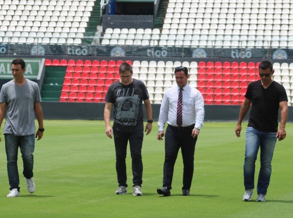 DT de la Albirroja recorrió hoy el CAR (Ypané) y el Defensores del Chaco - APF