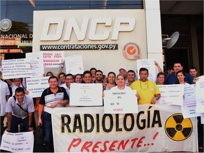 Médicos del IPS consideran que la tercerización extinguirá servicios