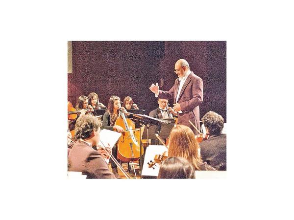 Músicos de la OSN exigen mejoras laborales y reajustes