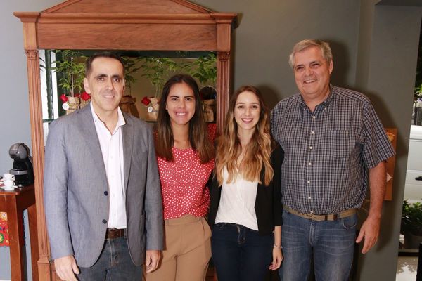 Lanzan “Amores para siempre”
