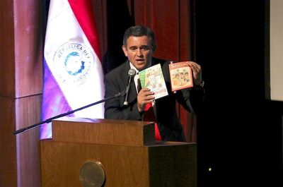 Libros del MEC: “Petta se rodea de gente genuflexa” - ADN Paraguayo