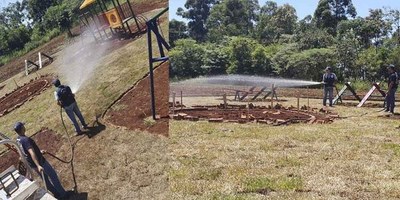ANTE FALTA DE LLUVIAS, BOMBEROS RIEGAN PLAZA EN EDELIRA