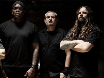 Legendaria banda brasileña de rock Sepultura lanza nuevo álbum