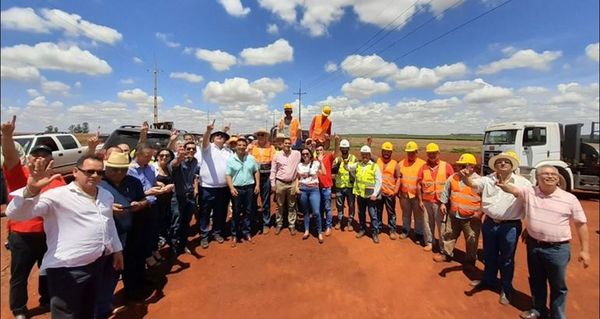 Palada inicial para obras de asfaltado en Alto Paraná - ABC en el Este - ABC Color