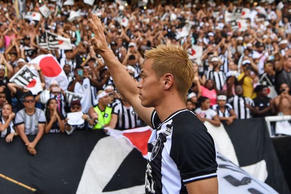 El multitudinario recibimiento a Honda - Fútbol - ABC Color