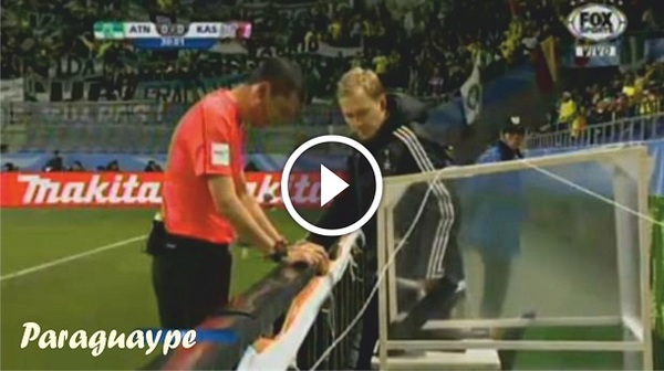 Cobran el primer penal con la ayuda del "árbitro vídeo" - PARAGUAYPE.COM