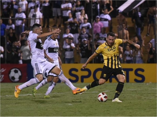 Guaraní triunfa, pero Olimpia podría quedarse con los puntos