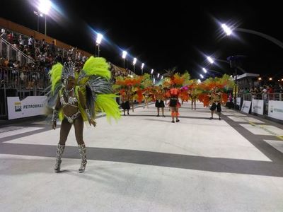 Mucho público en la tercera ronda de corsos encarnacenos - Interior - ABC Color