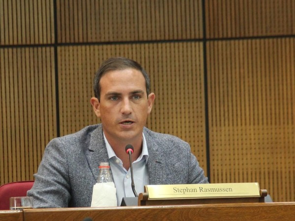 Senador solicitará sesión extra para tratar proyecto de financiamiento político