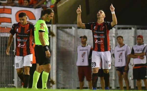 Ávalos da el empate a Patronato ante Gimnasia de Maradona