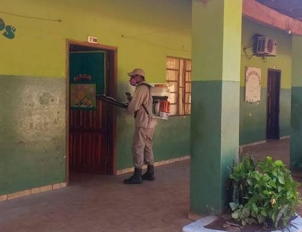 Fumigan escuelas a la espera del inicio de clases - ABC en el Este - ABC Color