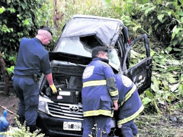 Camioneta en la que viajaban integrantes de Damas Gratis sufrió un accidente