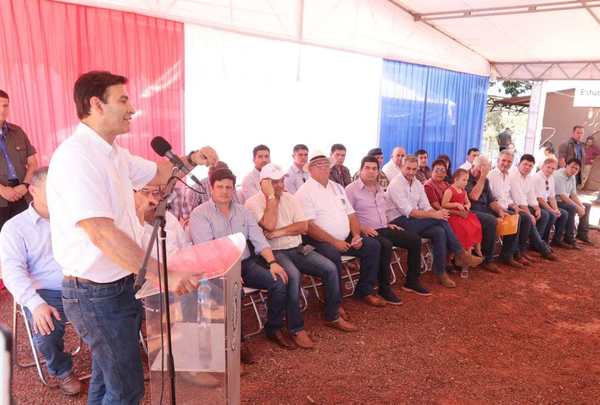 Poco hablador pero cumplidor, el concepto que Beto Ovelar tiene del presidente Abdo Benítez - ADN Paraguayo
