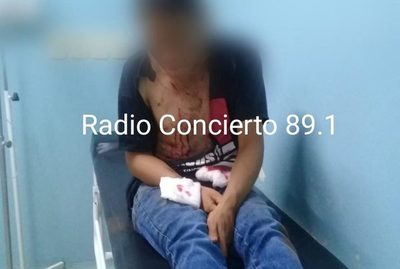 Menor apuñalado tras riña en ronda de tragos