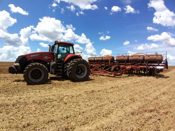 Trabajador muere aplastado por tractor plantador en la colonia 8 de Diciembre