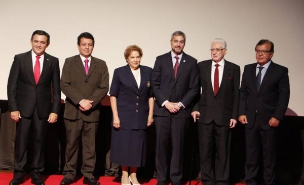 HOY / Justifican 'reivindicación' del stronismo en la administración de Eduardo Petta