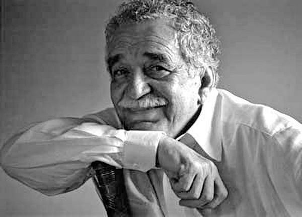 Gabo lee Macondo... en la primera gran exposición sobre García Márquez  - Literatura - ABC Color