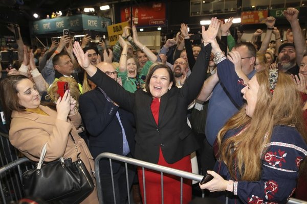 Irlanda retoma el escrutinio con el partido nacionalista de izquierda Sinn Féin a la cabeza | .::Agencia IP::.