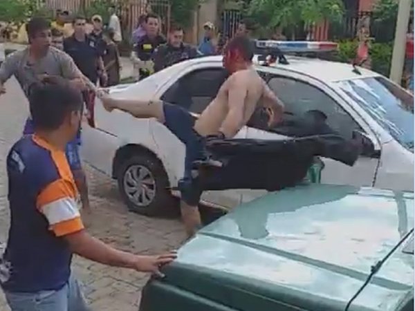 Turba de vecinos ataca a detenido en barrio San Francisco