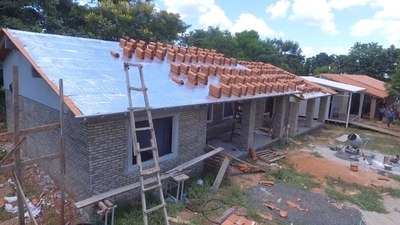 Con apoyo de Itaipu el Gobierno realiza obras viales y edilicias en el asentamiento de Ypejhú | .::Agencia IP::.
