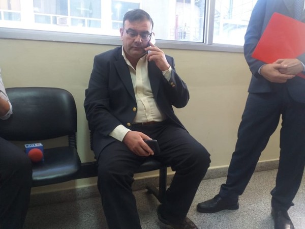 Diputado cambió de abogado y se suspendió su audiencia preliminar