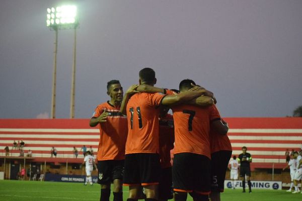 Juego de luqueños, en San Lorenzo  - Fútbol - ABC Color