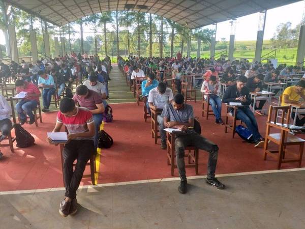POSTULANTES DEL AÑO LECTIVO 2020 RINDIERON EXAMEN DE ADMISIÓN EN EL CEMA DE PIRAPÓ