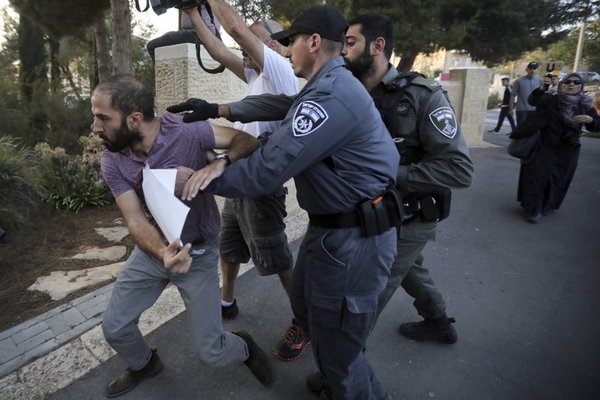 Acusan a Israel de torturar a palestinos tras un ataque