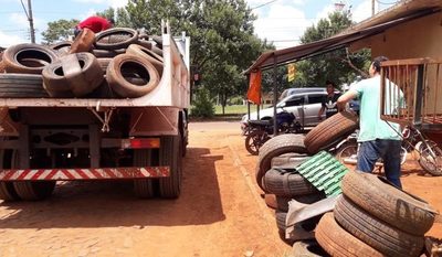 Juntan tres toneladas de basura durante minga realizada por la UNE