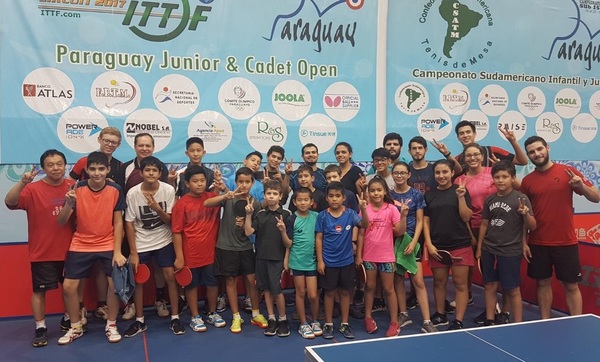 Clínica de Tenis de Mesa concluyó exitosamente