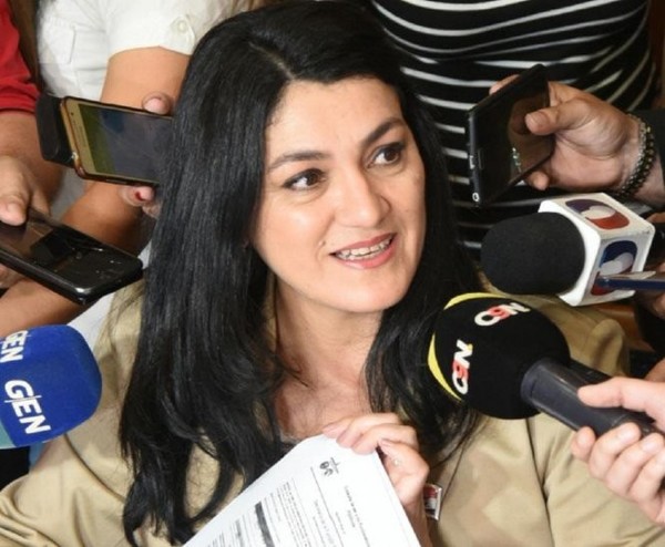El 'peicha peichante', es lo que está reinando en el MEC, dice exviceministra