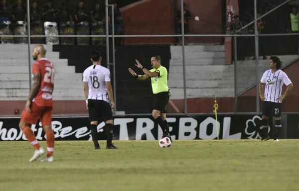 Elizondo reconoce errores - Fútbol - ABC Color