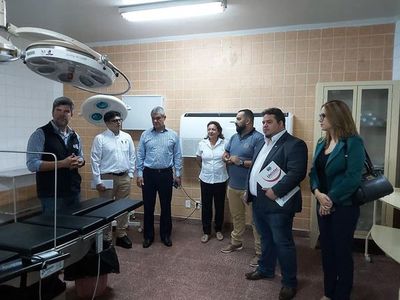 Inauguran mejoras de quirófanos en el Hospital Regional de CDE - ABC en el Este - ABC Color