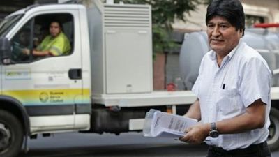 Evo viajó a Cuba por cuestiones de salud