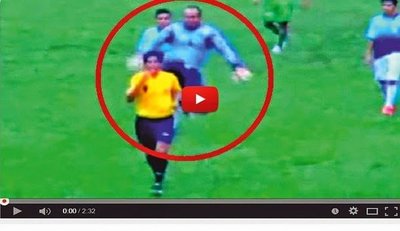 Arbitro sufre brutal patada del arquero en Perú (VÍDEO) - PARAGUAYPE.COM