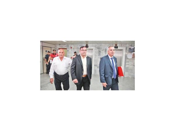 Diputado Rivas  cambia de abogado y frena preliminar por segunda vez