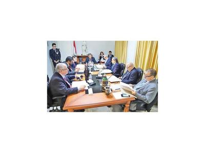 Candidatos a la CSJ rechazan  examen, pero  CM se ratifica