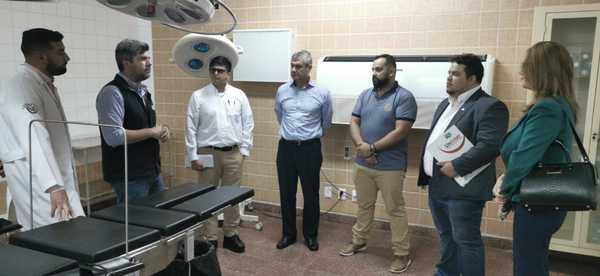 Universidad coopera para readecuación de quirófano en el Hospital Regional