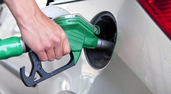 Anuncian posible suba del precio del combustible » Ñanduti