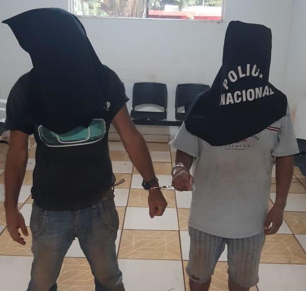 Detienen a extranjeros por robar alumbrado público de paseo central