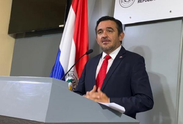 Petta responde y asegura que la Unión Europea participó de "correcciones"