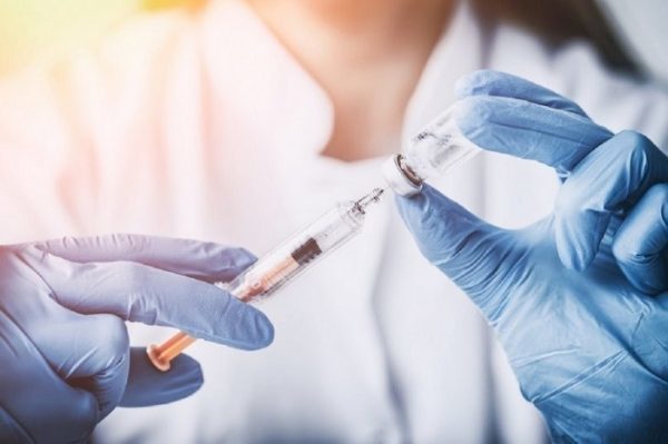 Domperidona inyectable puede causar arritmia cardiaca, afirma ministro