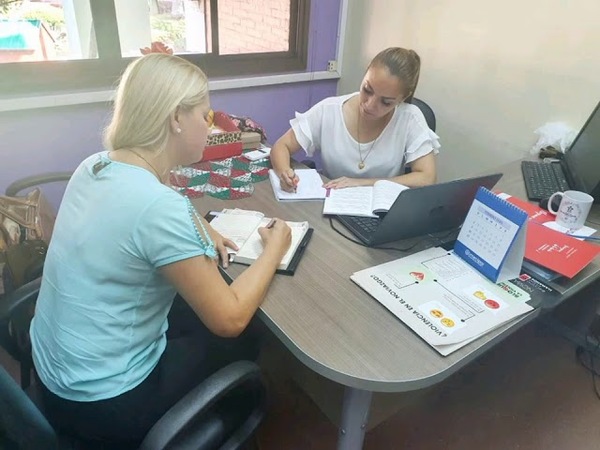 Coordinan acciones para promover empoderamiento económico de mujeres en Itapúa