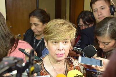 Desirée Masi les baja el dedo a Petta y Mazzoleni - ADN Paraguayo