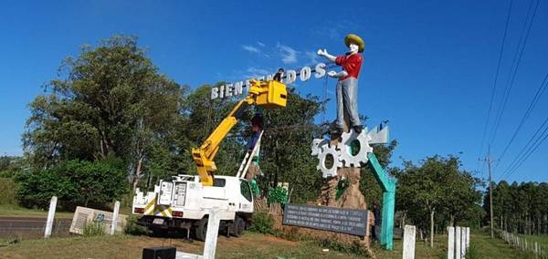 PUESTA EN VALOR DEL PÓRTICO DE ACCESO A ITAPÚA EN LA RUTA 1 POR LA GOBERNACIÓN DE ITAPÚA