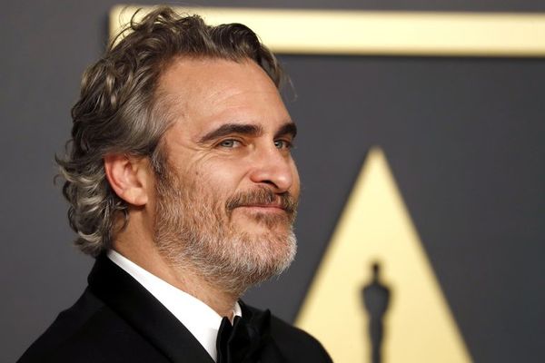 Di Caprio, cabizbajo y Phoenix, eufórico: lo que el ojo no vio tras los Óscar - Cine y TV - ABC Color